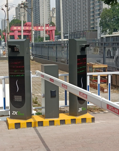 ZKTECO停车场道闸